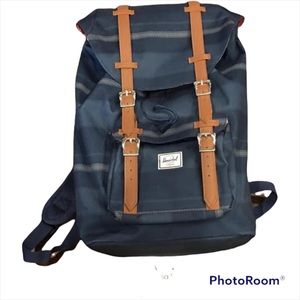 Herschel Little America mid-volume 17L backpack padded laptop sleeve ( 13” )
